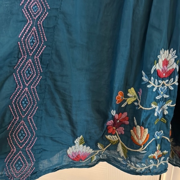 3 J Workshop Johnny Was  Embroidered Aqua Blue Top Blouse size Small - Picture 4 of 5